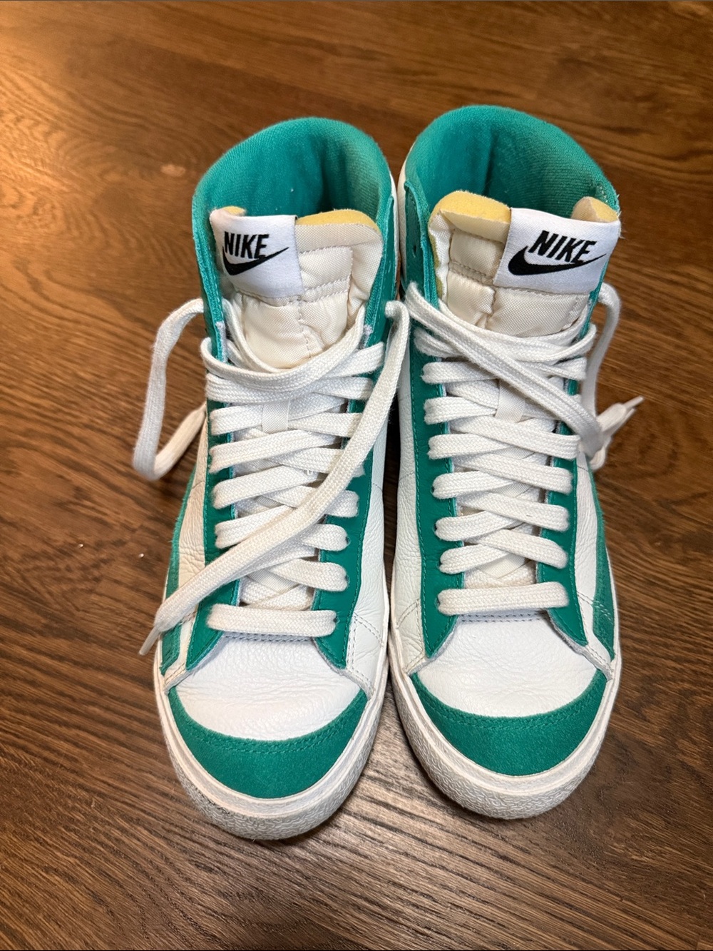 Nike Blazer Mid White Green High-Top Sneakers - Picture 2 of 5